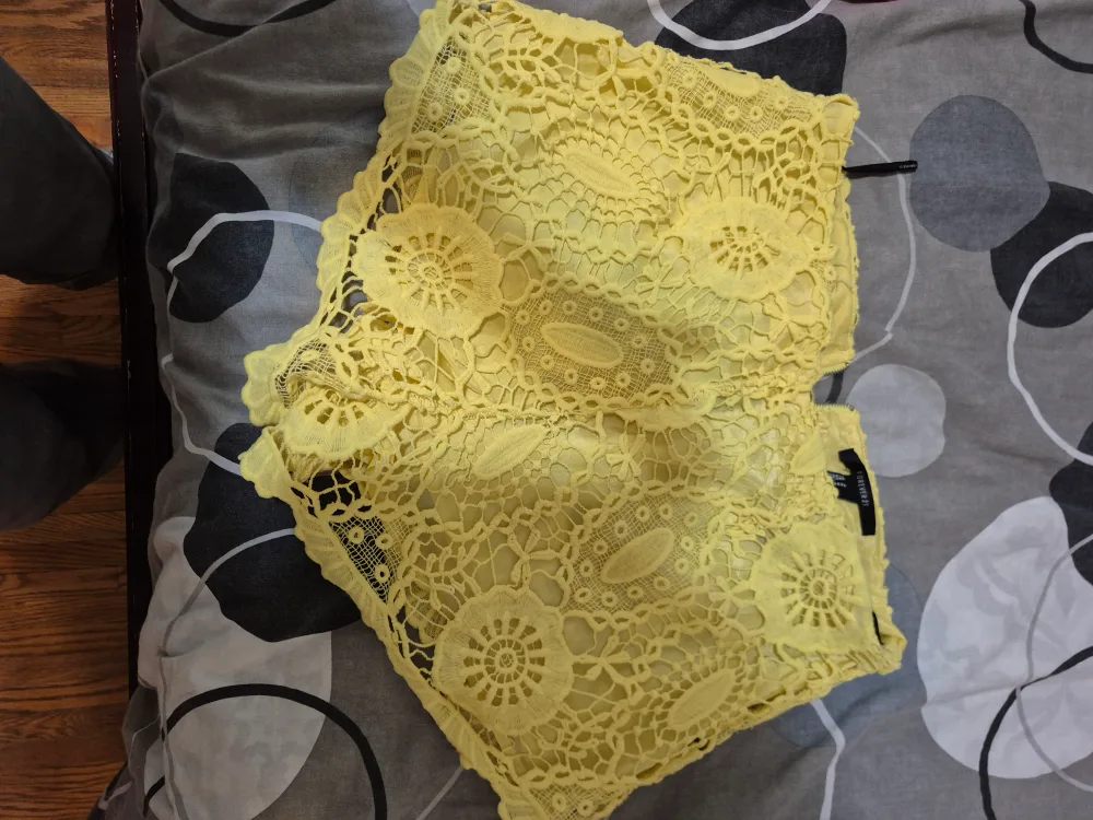 Forever 21 Yellow Lace Top - Size M thumbnail