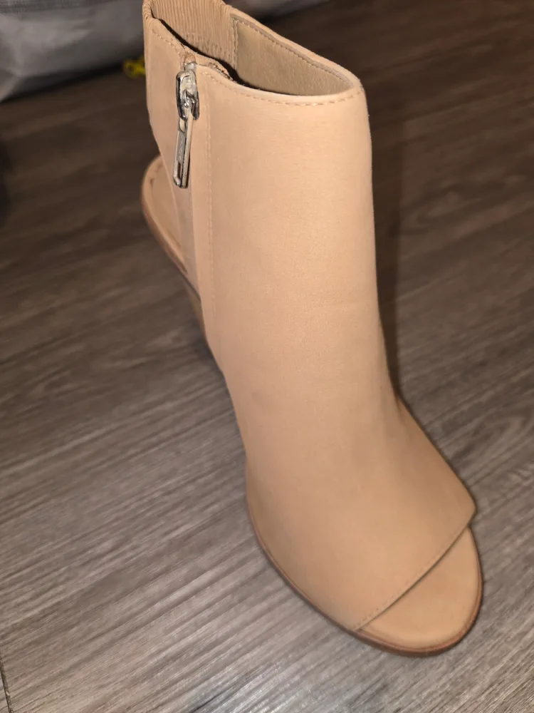 Steve Madden Tan Open Toe Booties image indicator(9)