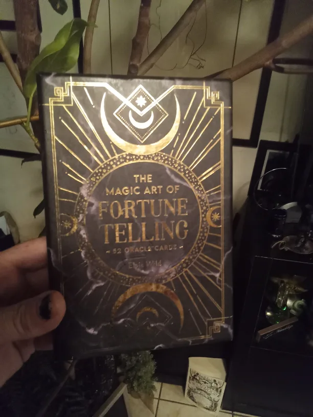The Magic Art of Fortune Telling Oracle Cards thumbnail