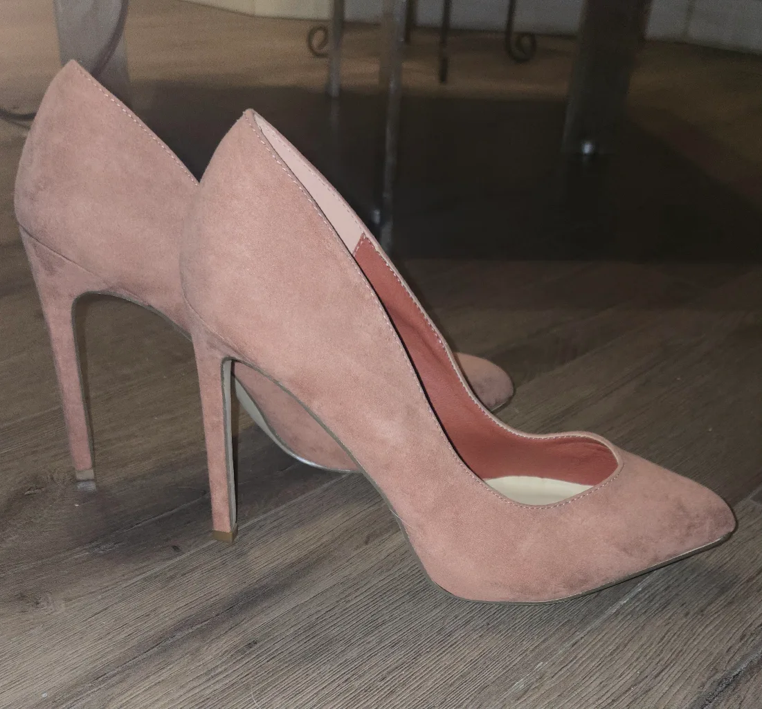 ShoeDazzle Pink Heels, Size 10 image indicator(2)