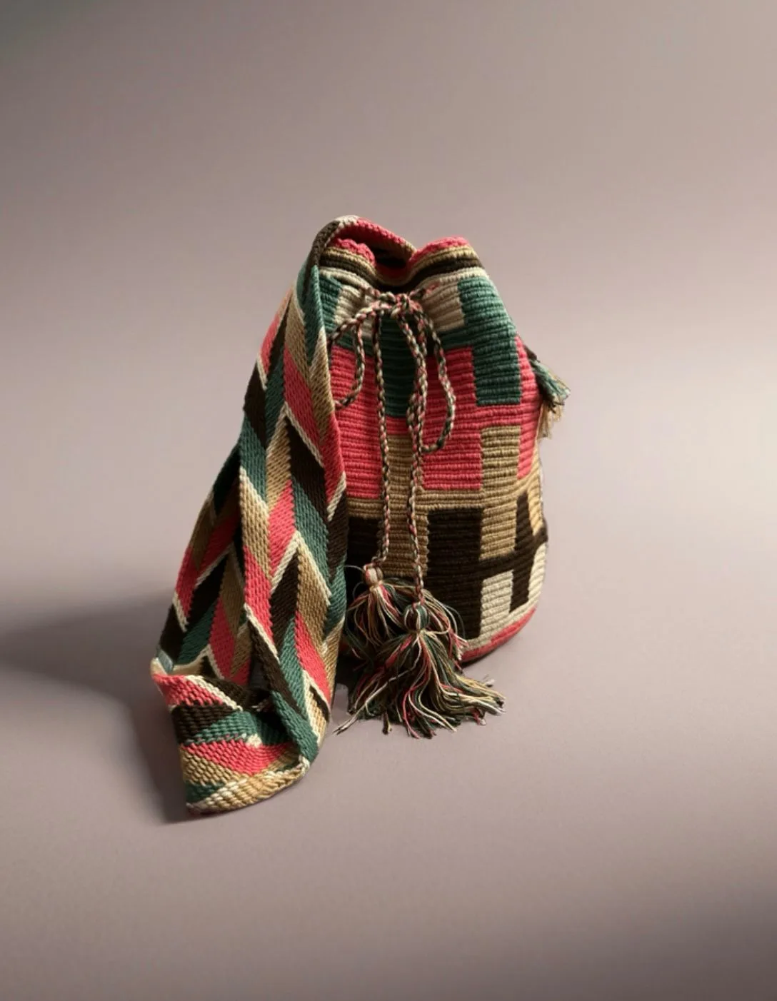 Unisex Colombian Wayuu Mochilas bags image indicator(8)