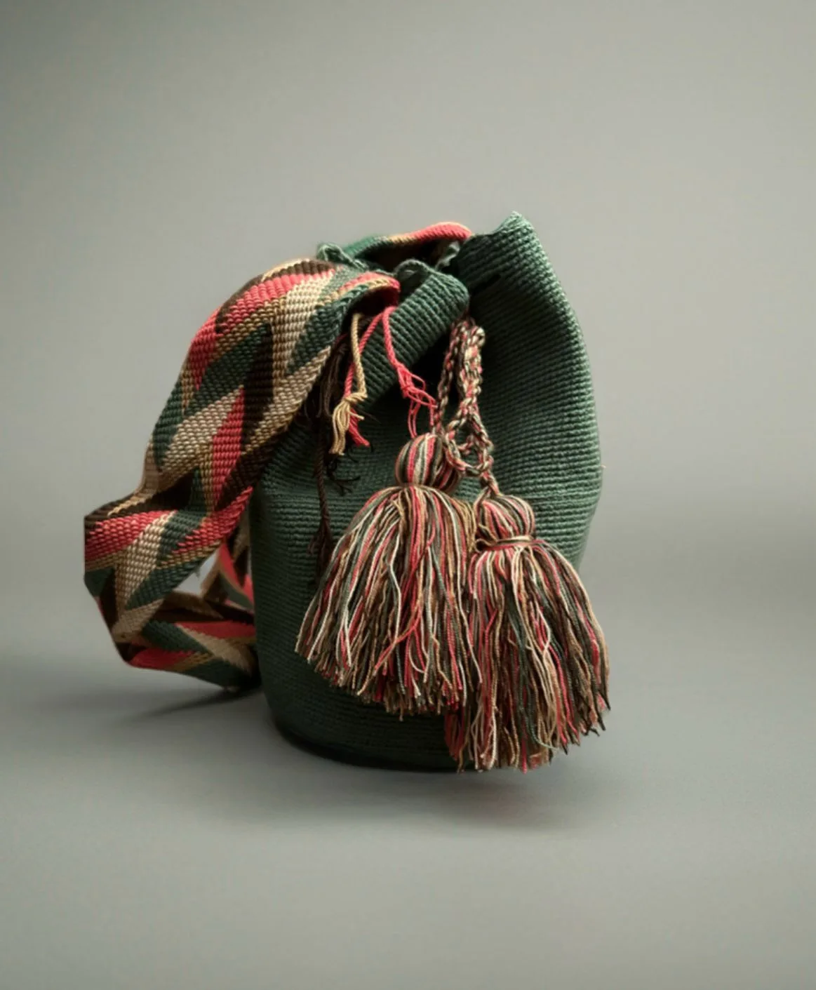 Unisex Colombian Wayuu Mochilas bags image indicator(9)