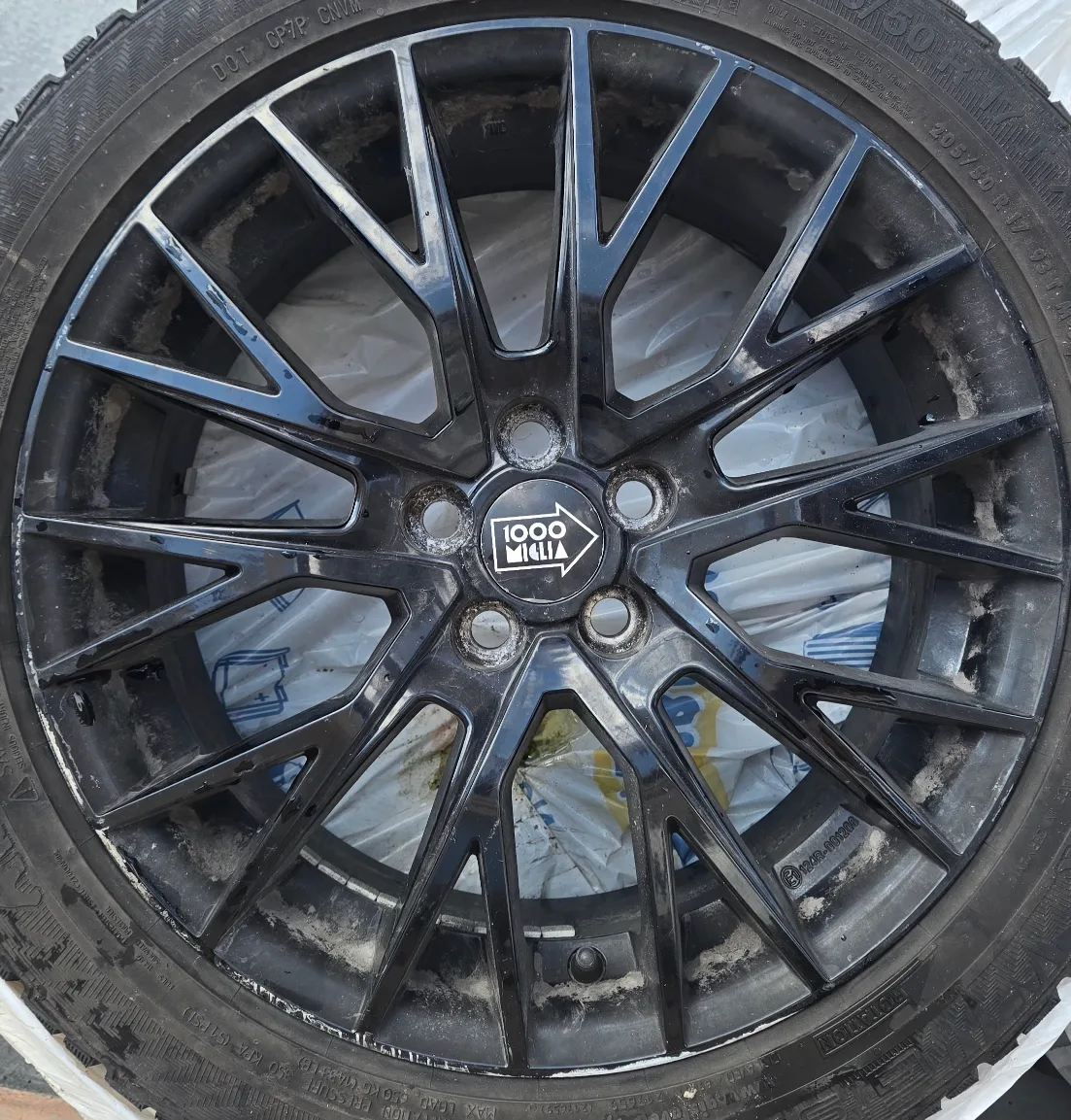 1000 Miglia Black Alloy Rims with 4 winter tires . image indicator(3)