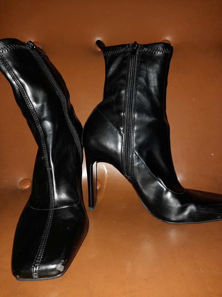 Black Ankle Boots - photo 2