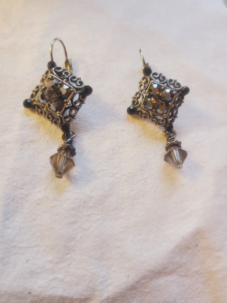 Vintage Silver tone Drop Earrings thumbnail