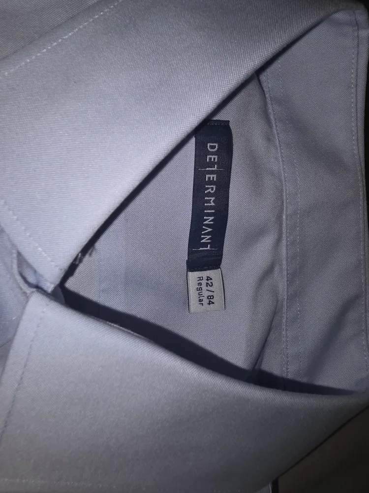 Brand New Men's Non-Iron light blue dress shirt(Size L) image indicator(7)