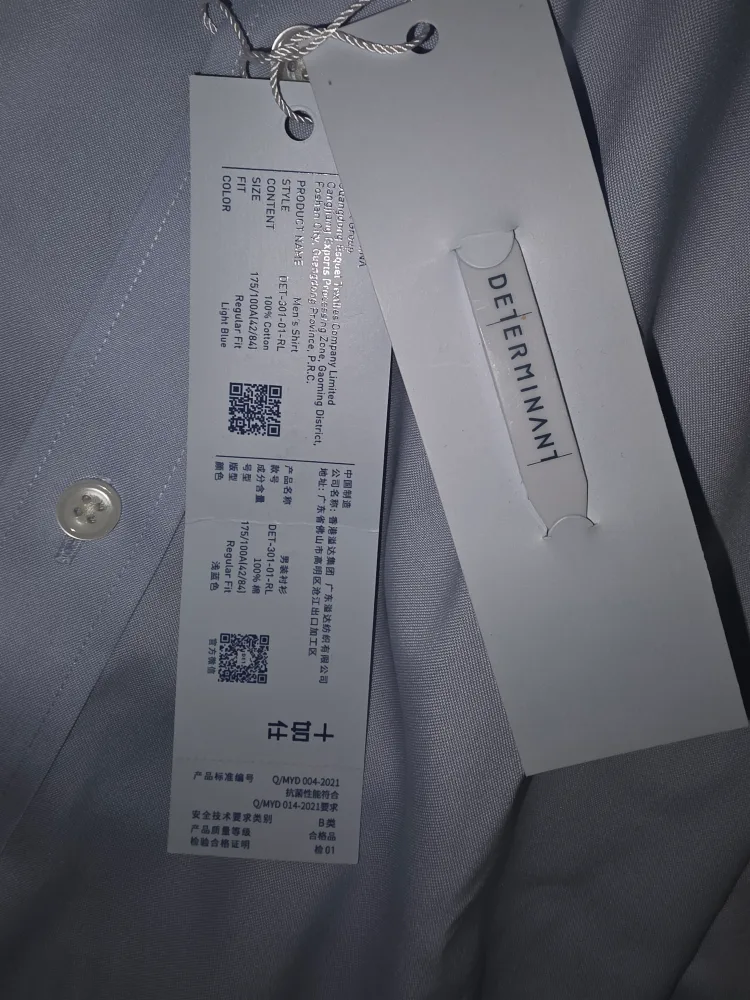 Brand New Men's Non-Iron light blue dress shirt(Size L) image indicator(9)