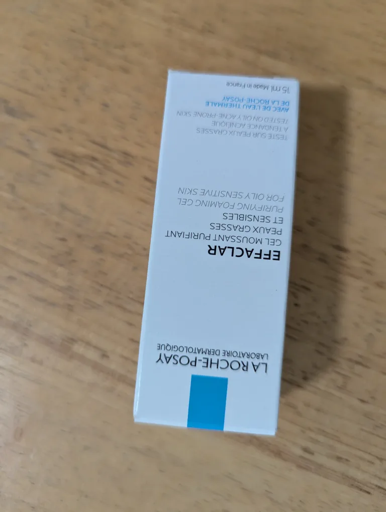 La Roche-Posay Effaclar Purifying Foaming Gel 15ml thumbnail