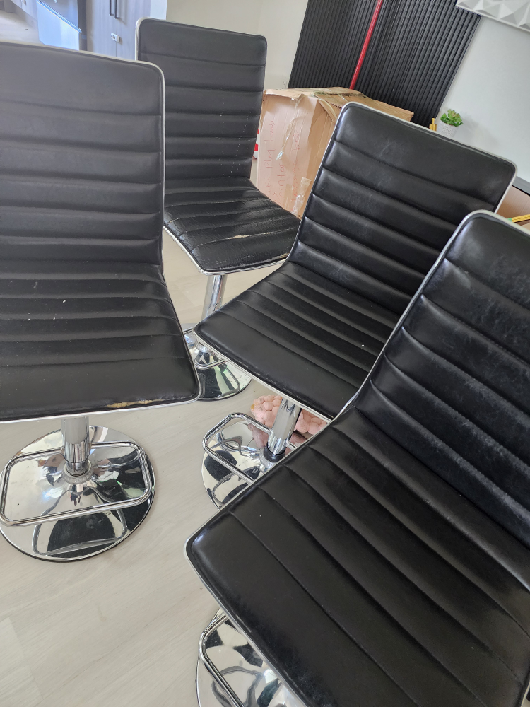 Set of 4 Black Bar Stools - photo 4