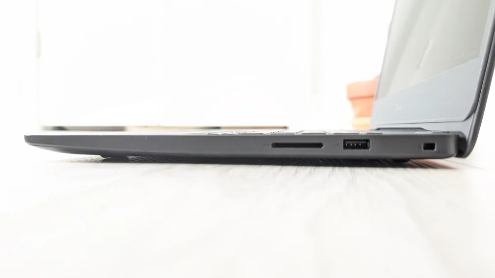 Dell Vostro 14 3000 Laptop - Great Condition! image indicator(4)