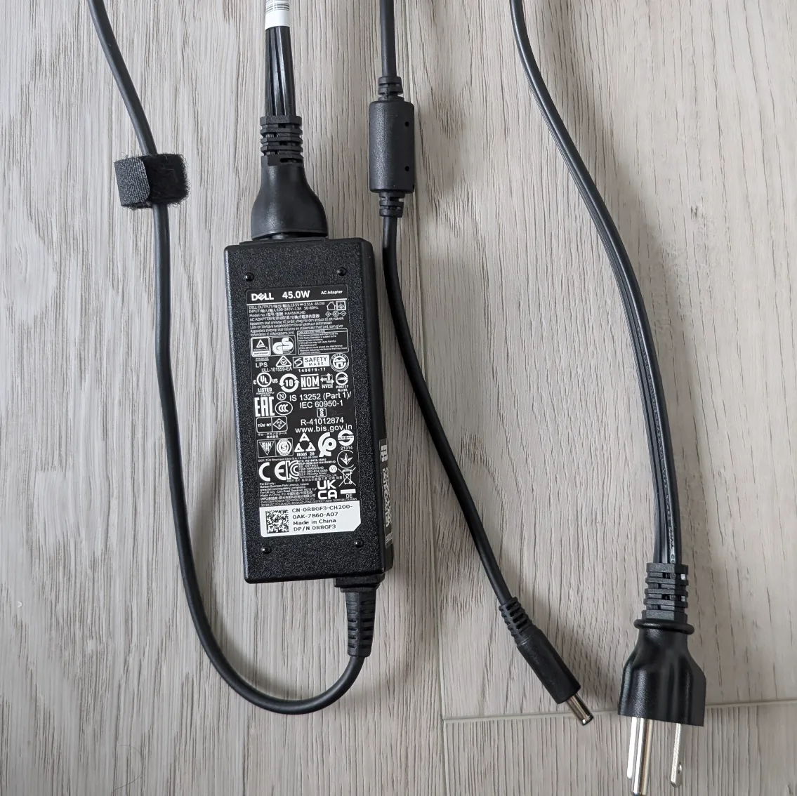 Dell Vostro 14 3000 Laptop - Great Condition! image indicator(7)