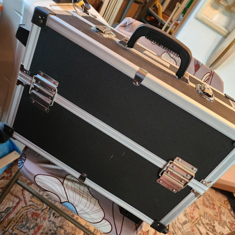 OPI Rolling Makeup/Nail Polish Case thumbnail