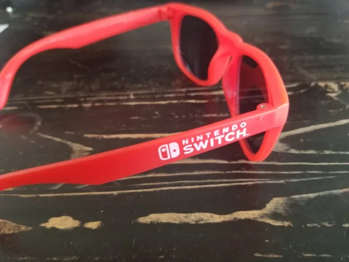 Nintendo Switch Sunglasses Red Like New image indicator(3)