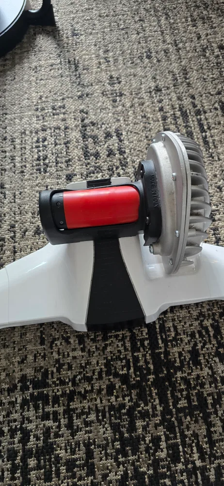 Elite Quobo Fluid Bike Trainer image indicator(3)