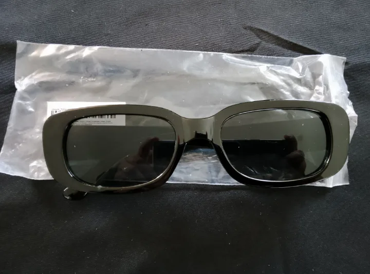 Black Sunglasses thumbnail
