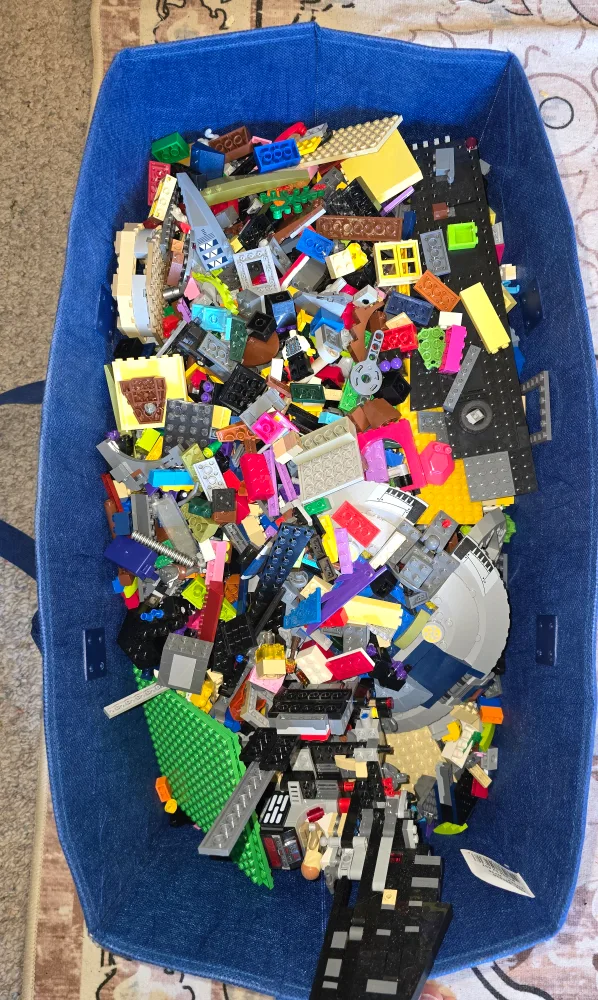 Bulk lot of Lego