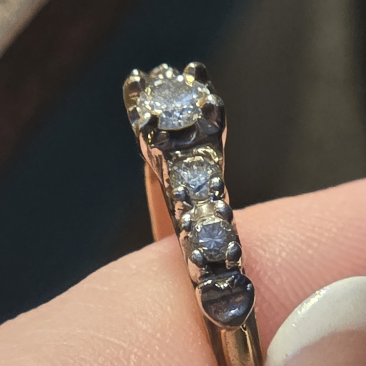 Vintage 14K Gold Diamond Ring - photo 3