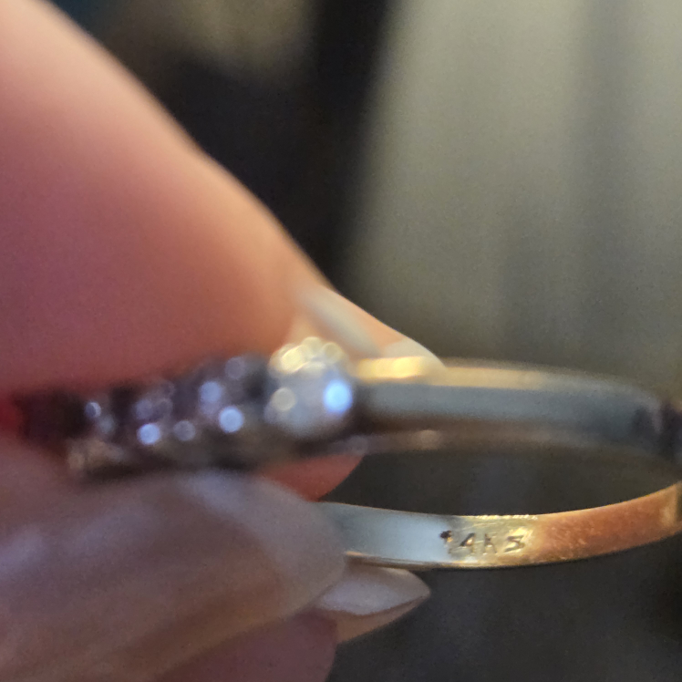Vintage 14K Gold Diamond Ring - photo 4