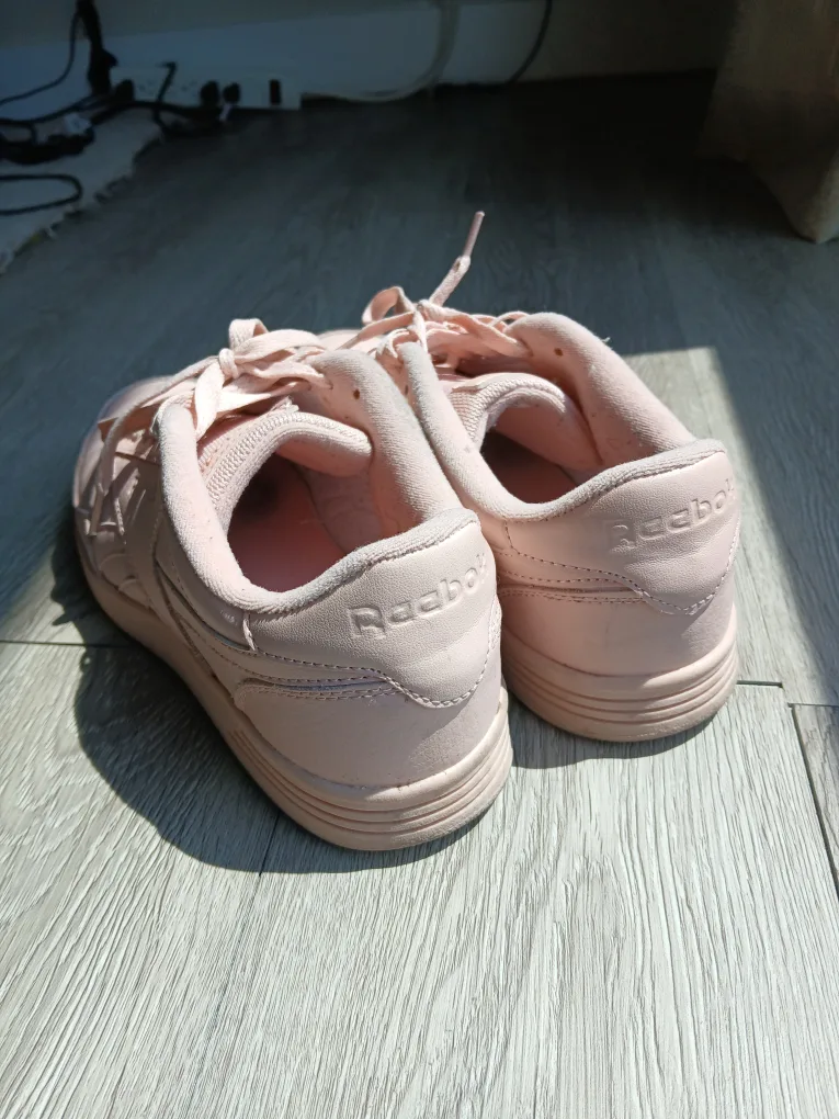 Reebok Women's Light Pink Sneaker, size 8 image indicator(4)