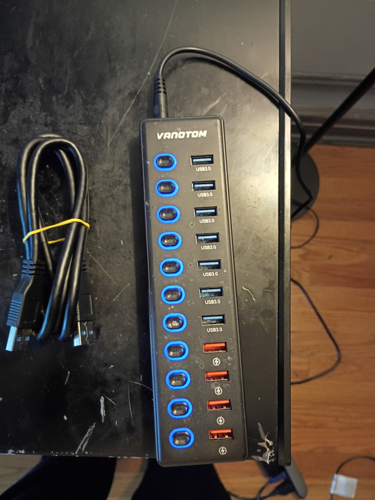 VANDTOM USB 3.0 Hub / Charger