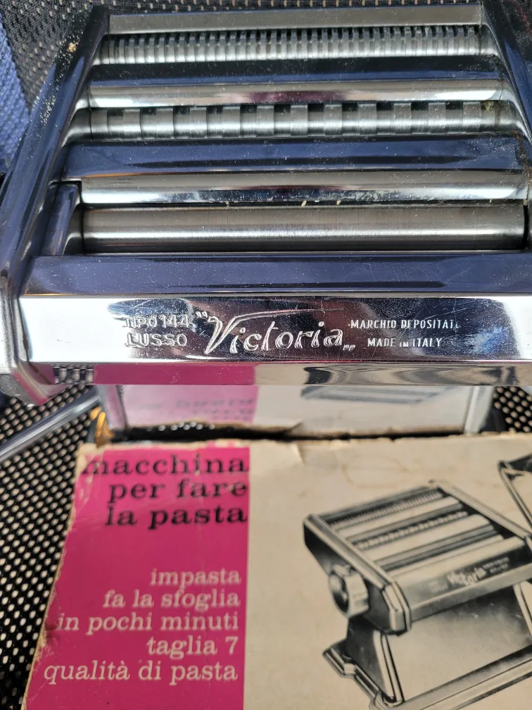 Victoria Lusso 180/144 Pasta Maker - Made in Italy image indicator(2)