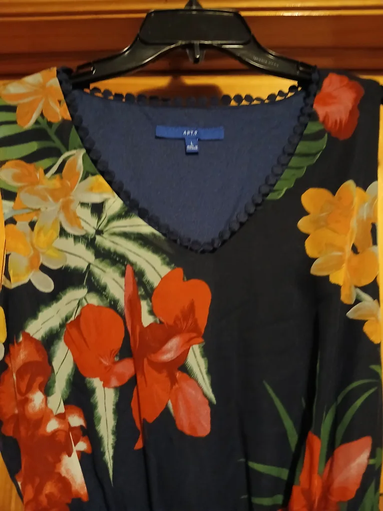 Apt. 9 Floral Dress - Size L image indicator(2)