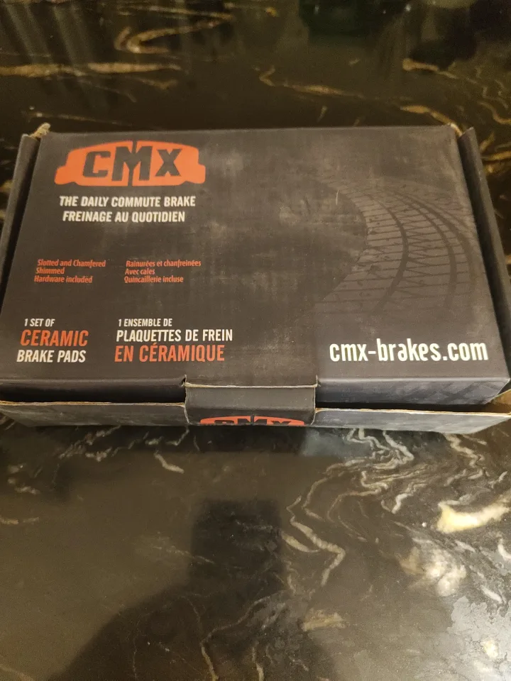 New CMX-D923 front brake pads for Toyota and Pontiac thumbnail