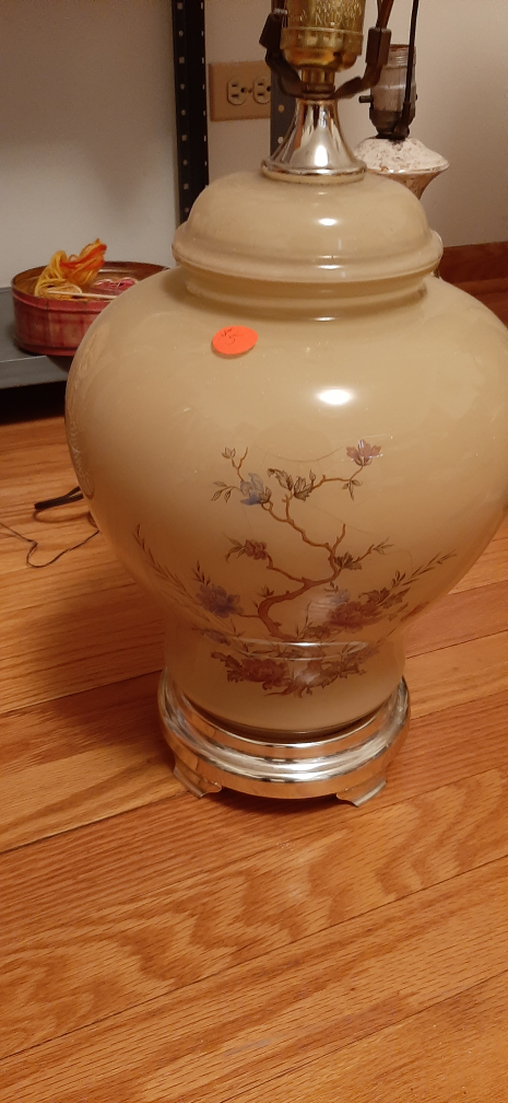 Vintage Style Floral Table Lamp - photo 2