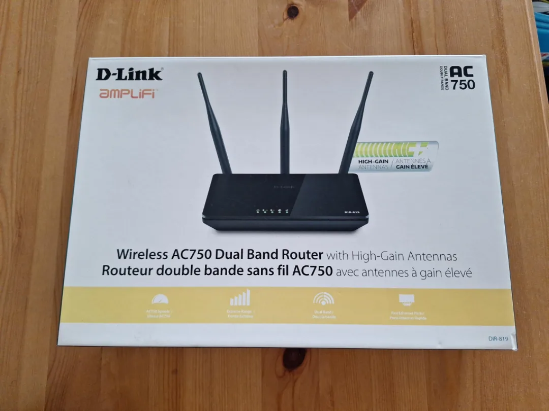 🧡 D-Link DIR-819 Wireless AC750 Dual Band Router thumbnail