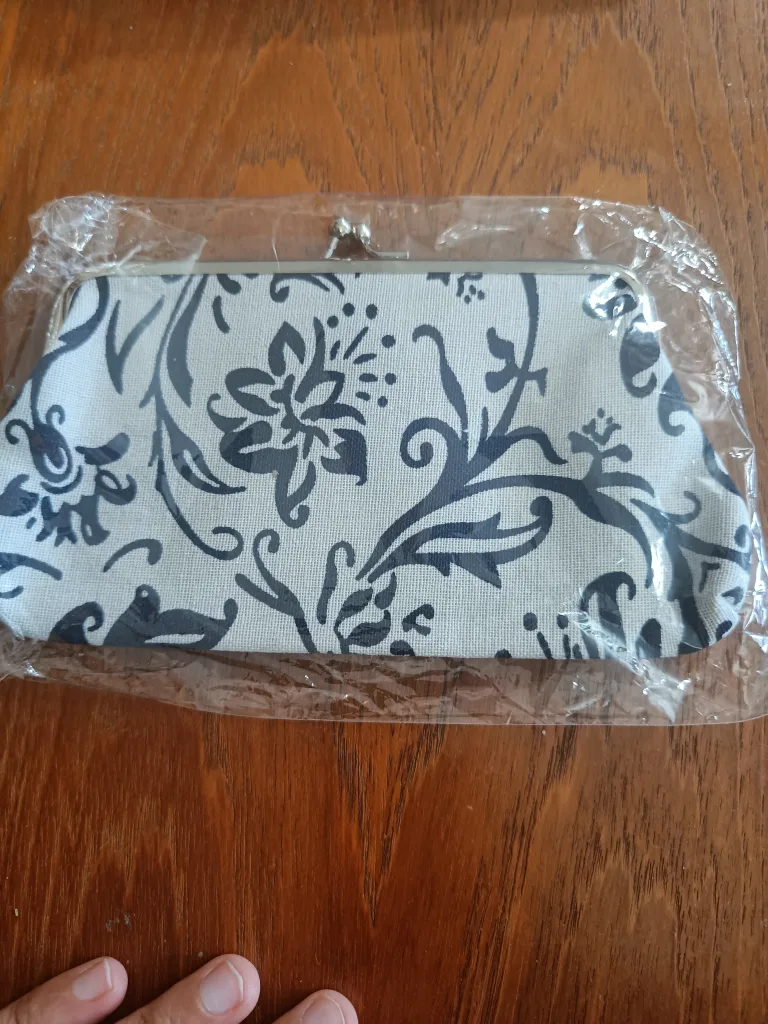 Floral Clutch Purse - New in Package image indicator(3)