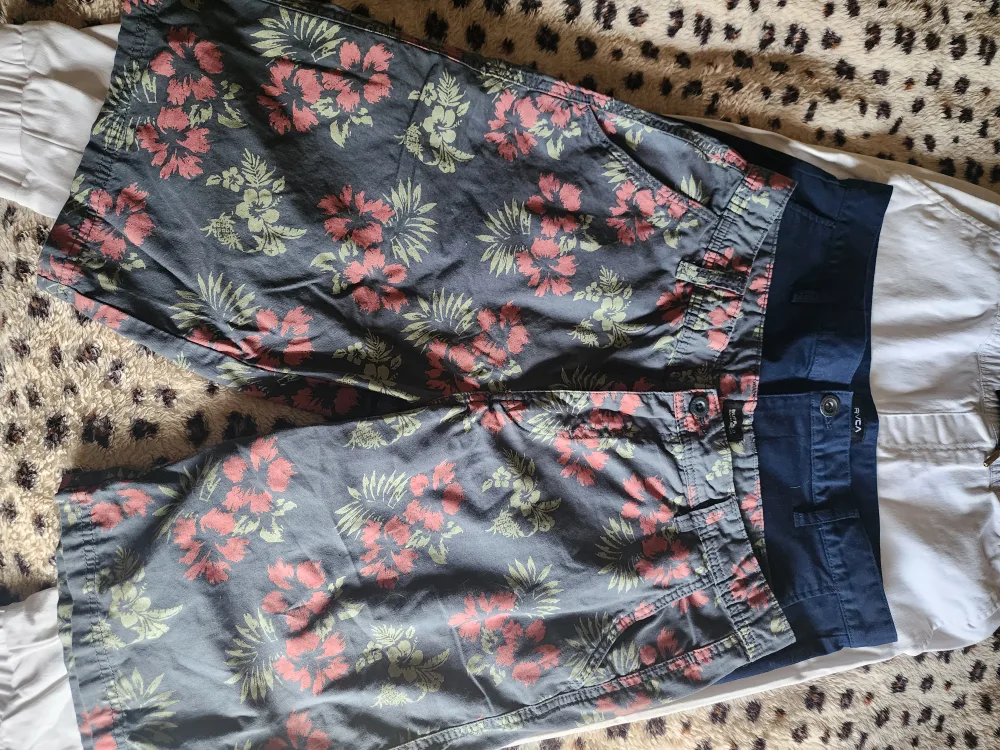 Teens/Mens Clothes image indicator(3)