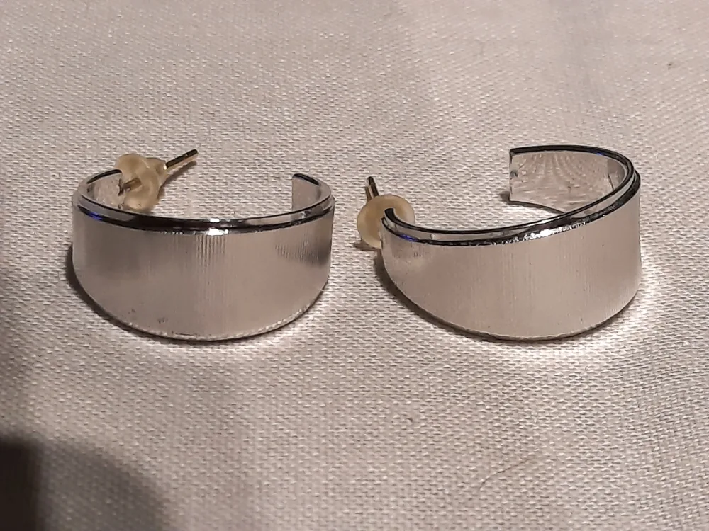 14 k stamped earings (posts are solid) image indicator(9)