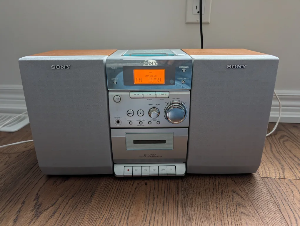 Sony CMT-EP303 CD Cassette Player AM/FM Radio Micro HiFi System thumbnail