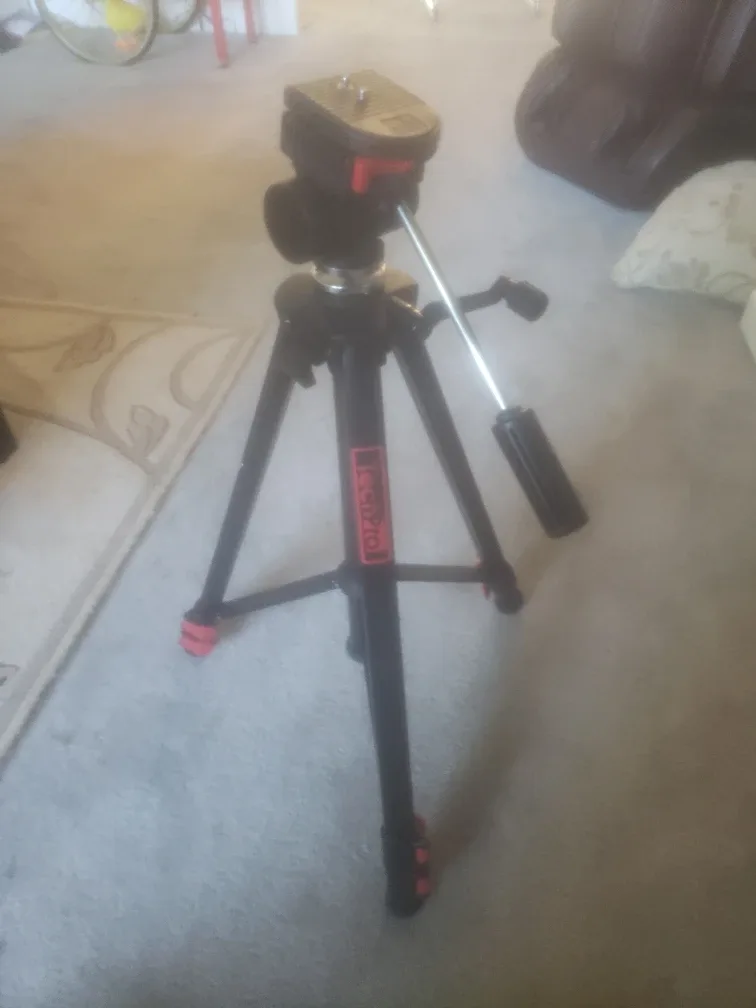 Techpro Camera Tripod thumbnail