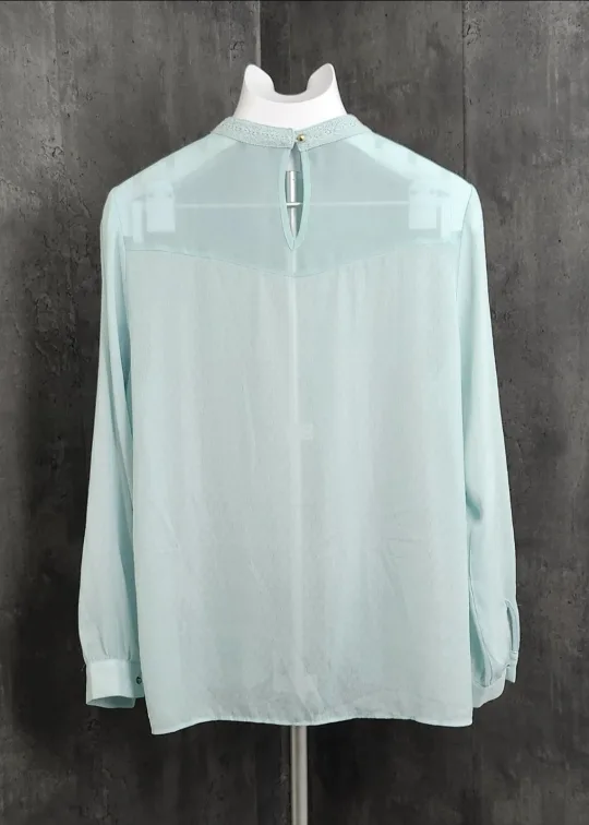 Women's Top XL - 6 image indicator(2)