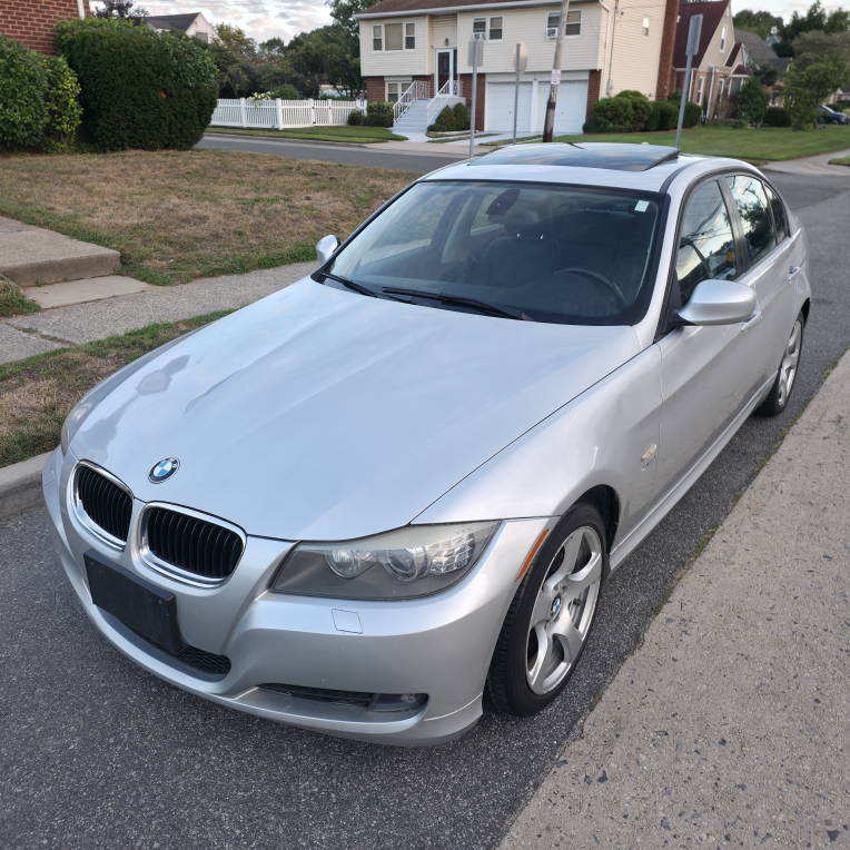 2011 BMW 328i xdrive AWD 4dr sedan