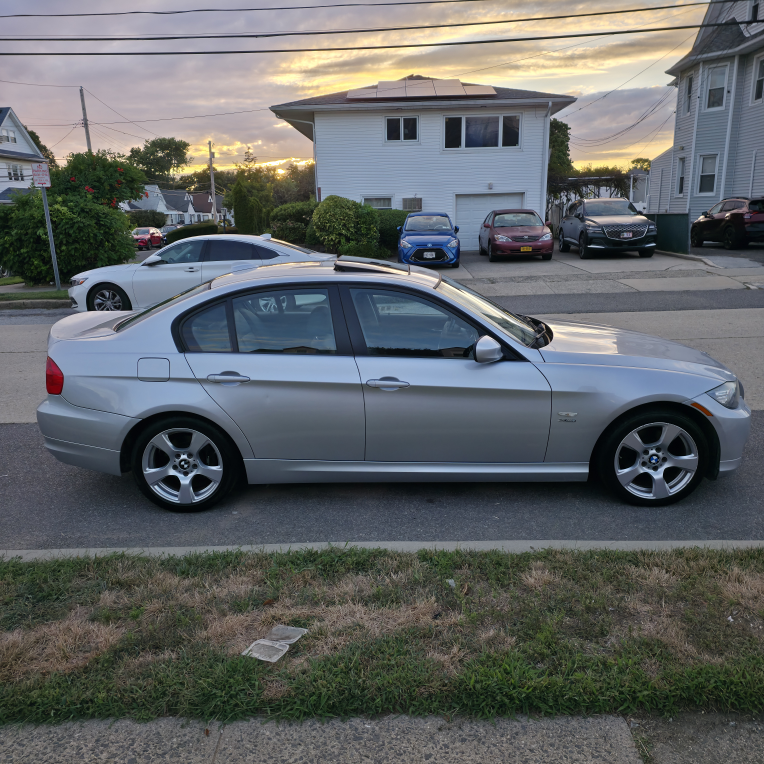 2011 BMW 328i xdrive AWD 4dr sedan - photo 3