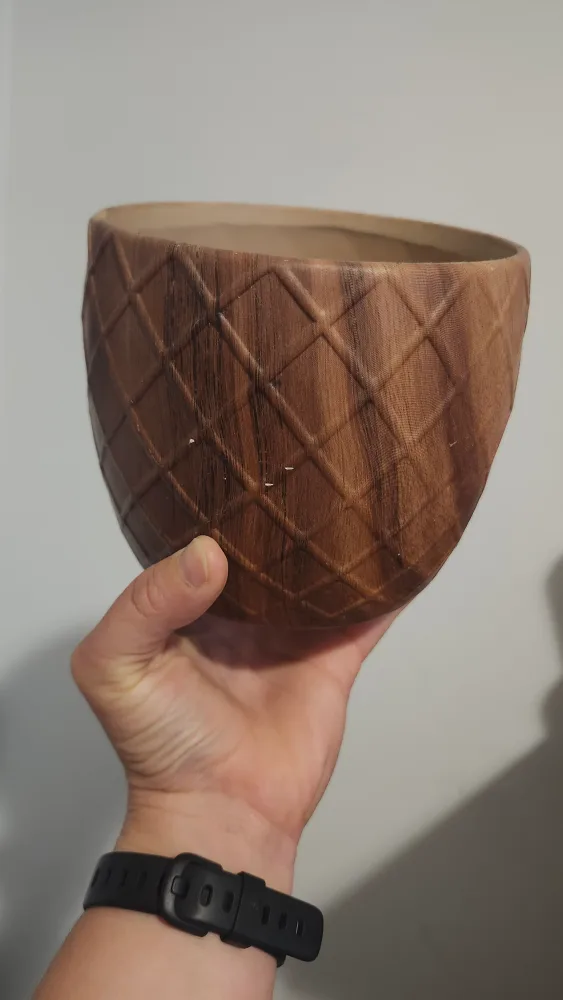 Wood-look Plant pot thumbnail