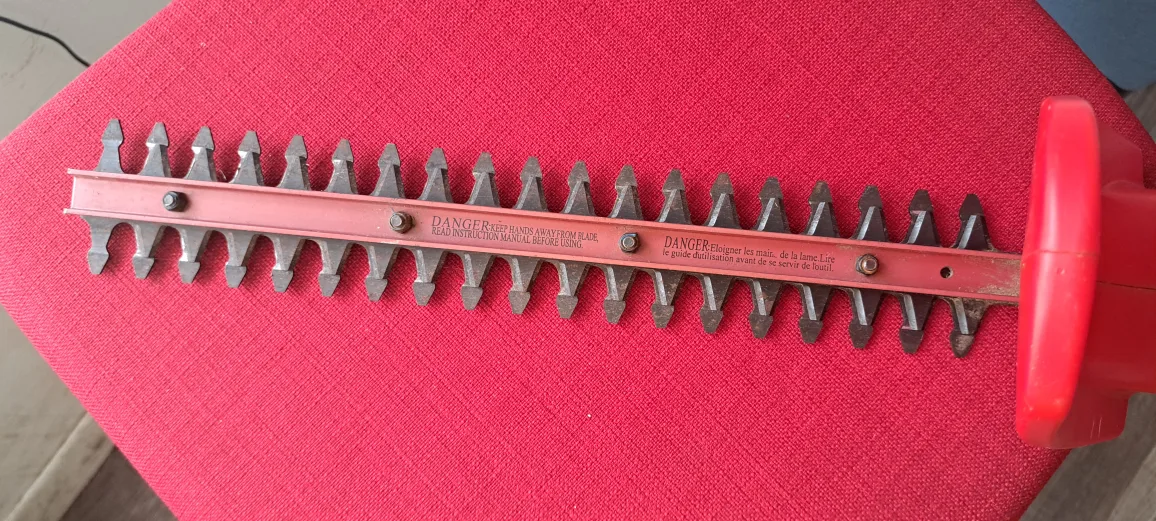 Spectra Tools Hedge Trimmer - Red image indicator(3)