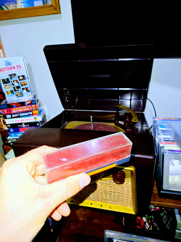 Vintage Rare 1940's Admiral Table Top Record Player image indicator(10)