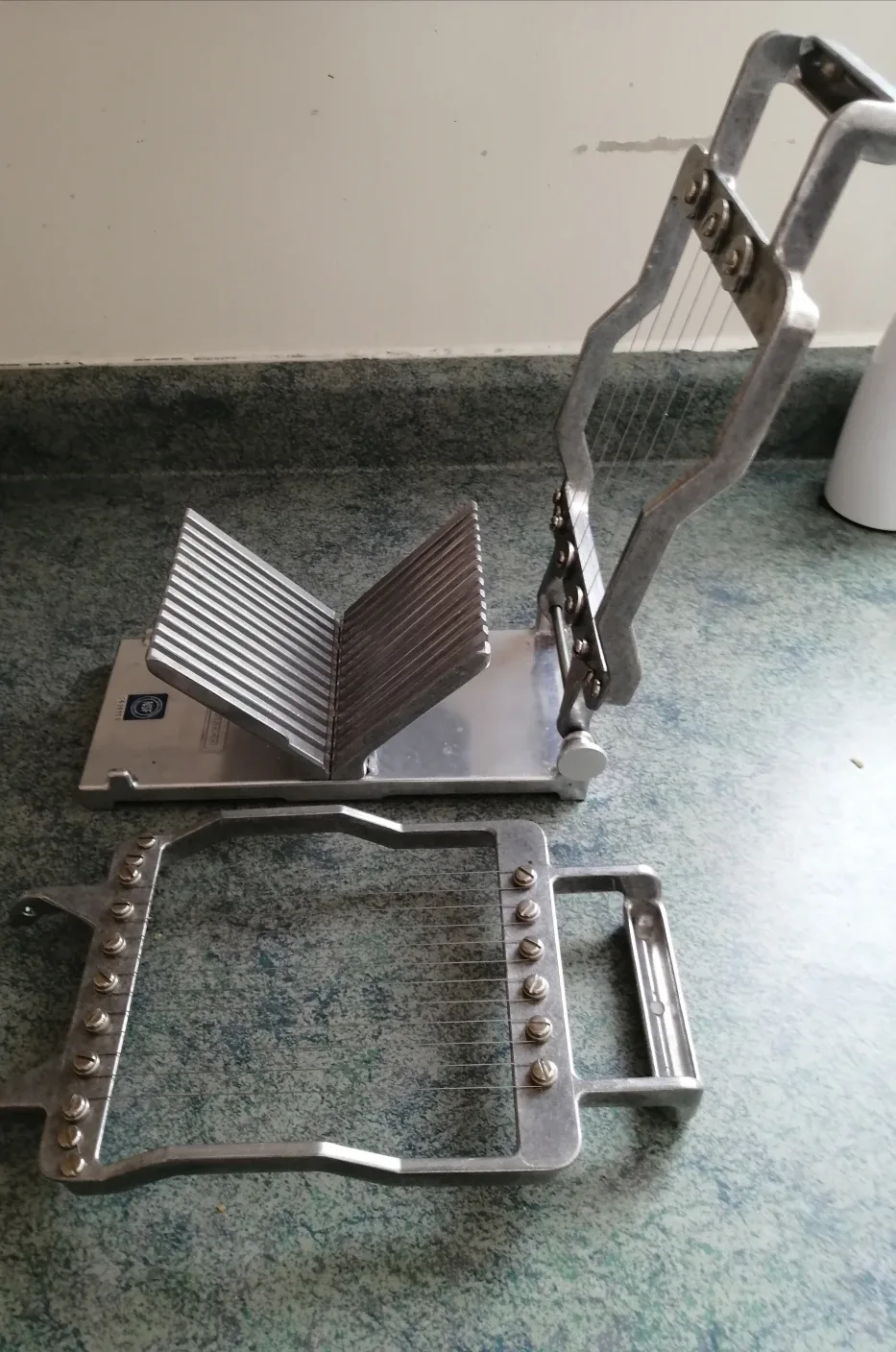 Redco commercial Cheese cuber slicer image indicator(2)