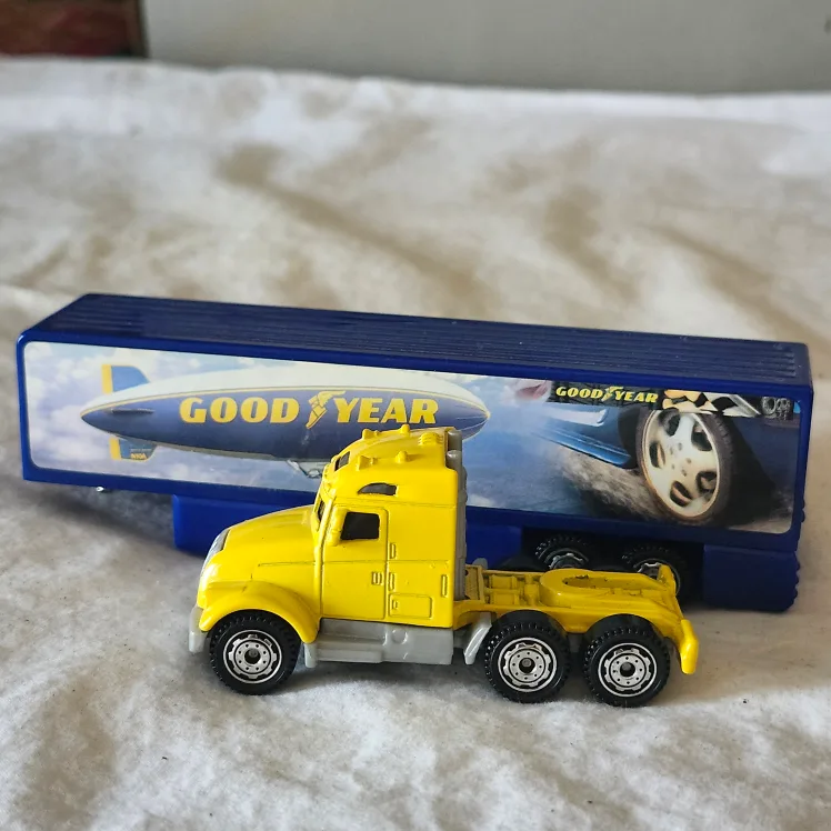 Yamaha & Goodyear Toy Trucks image indicator(6)