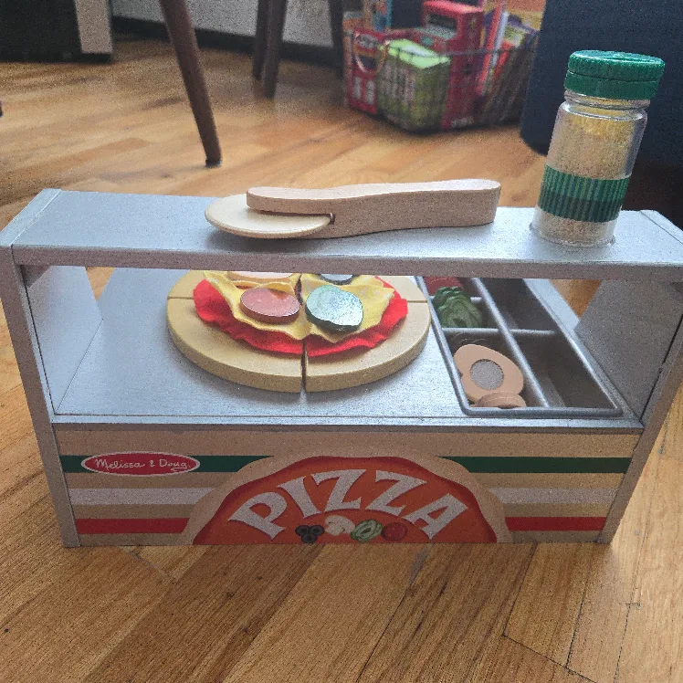 Melissa & Doug Wooden Pizza Counter Play Set image indicator(6)