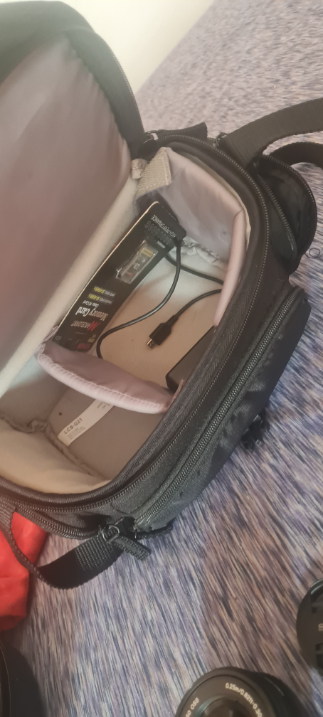 Sony Alpha a6000 Camera with Bag and Lens - photo 5