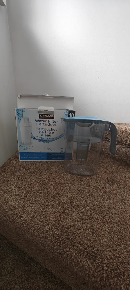 Free Brita water jug with 6 matching filter cartridges thumbnail