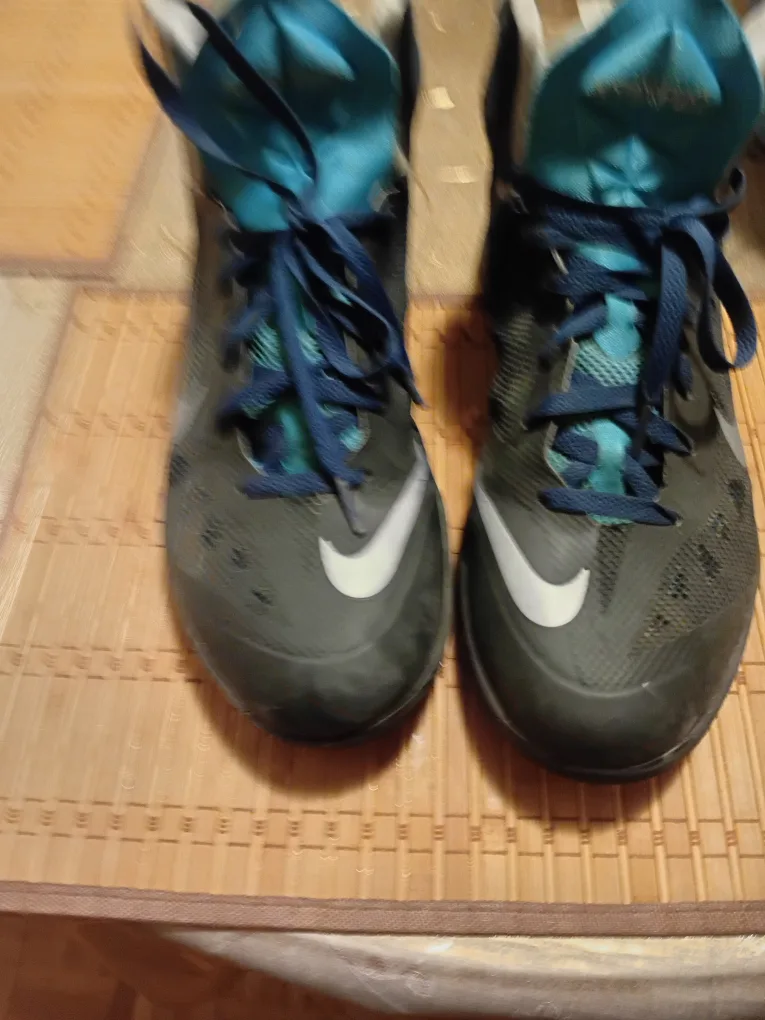 Nike Zoom Basketball Shoes thumbnail
