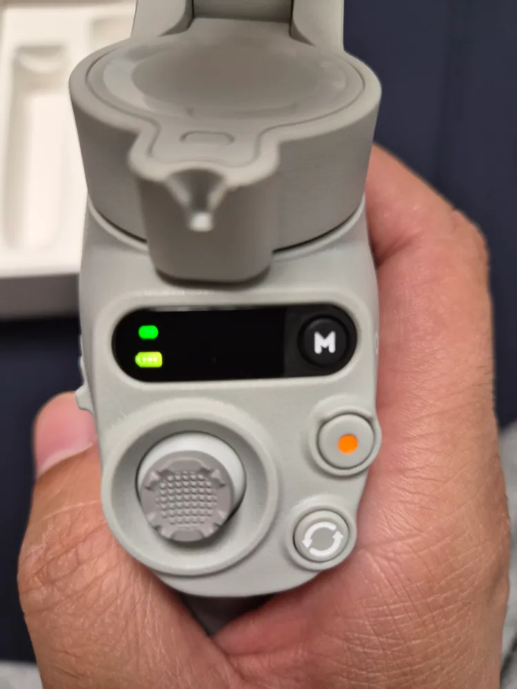 DJI Osmo Mobile SE Smartphone Gimbal image indicator(6)