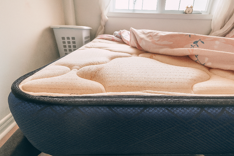 Queen Size Mattress and Bed frame - For sale - photo 4