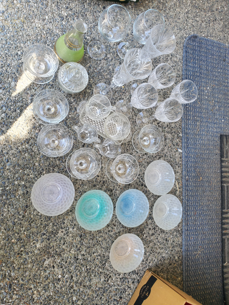 Mixed Glassware Collection - photo 2