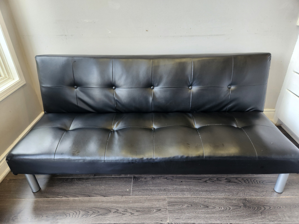 Black Futon - Great Condition! - photo 4